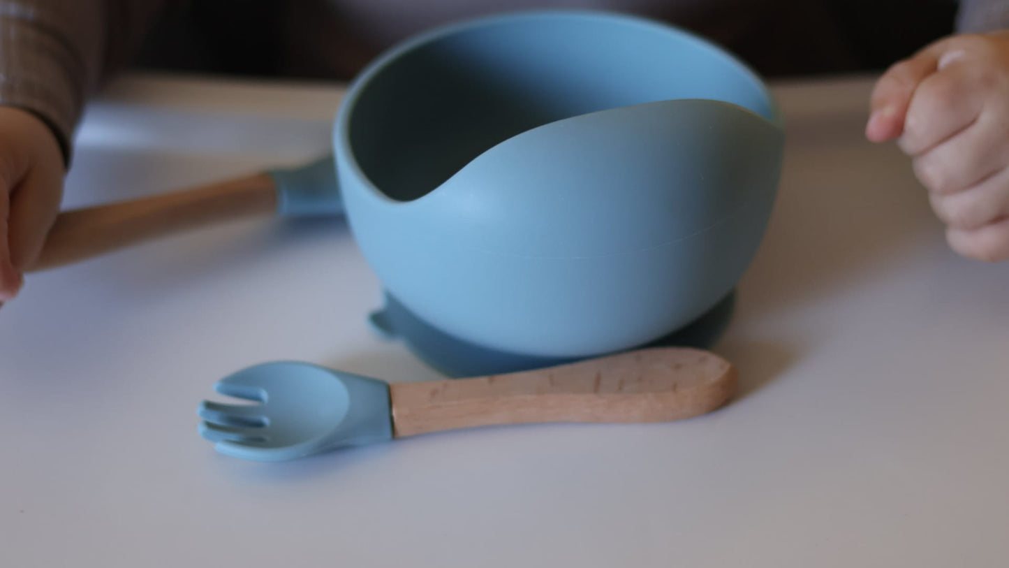 Silikonska činija sa priborom