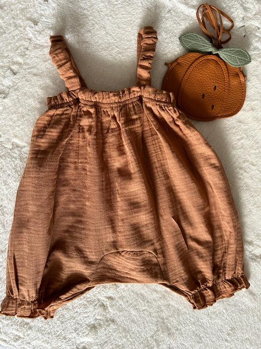 Romper treger sa tankim bretelama