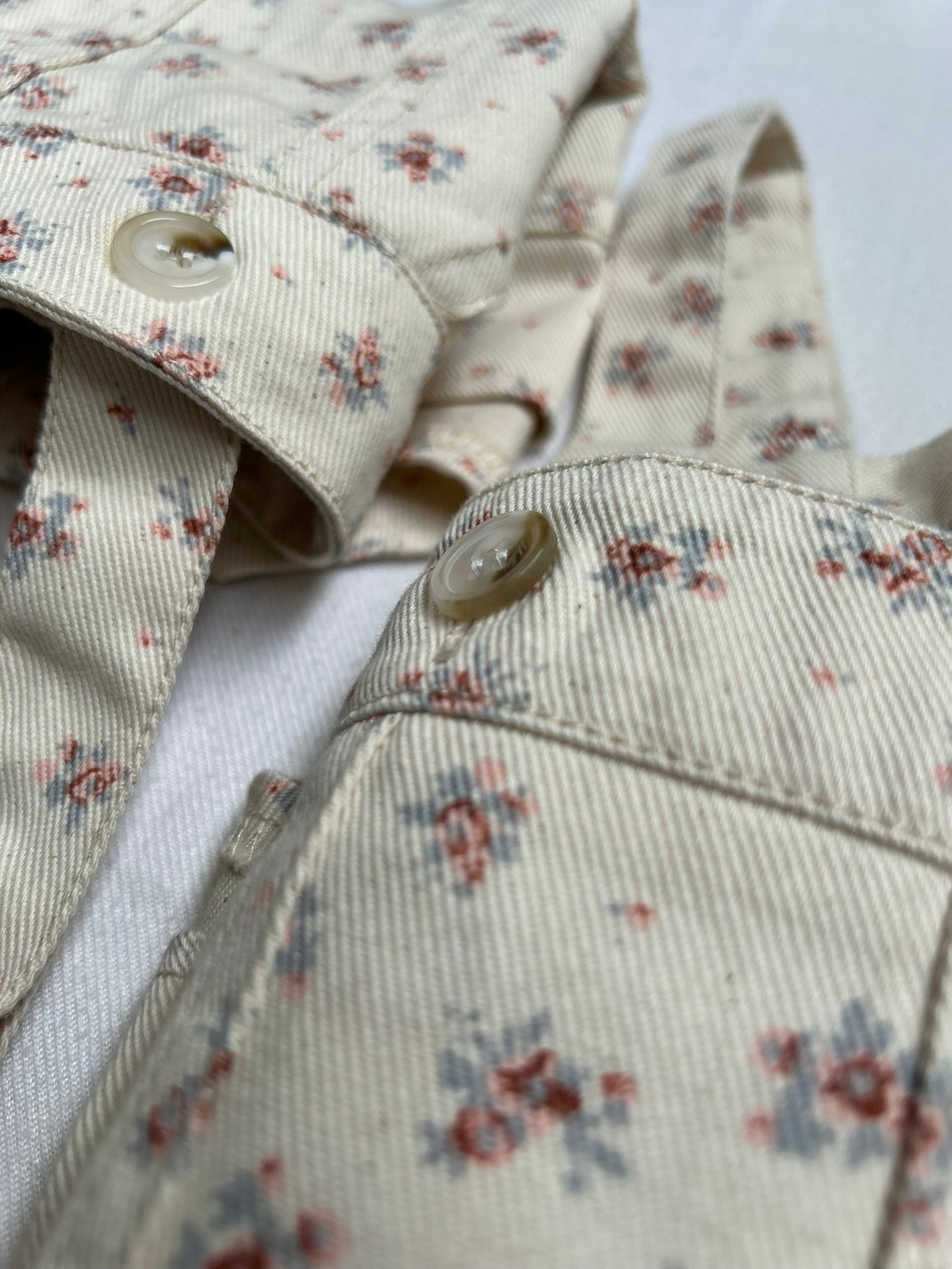 Treger šorc - teksas cvetni